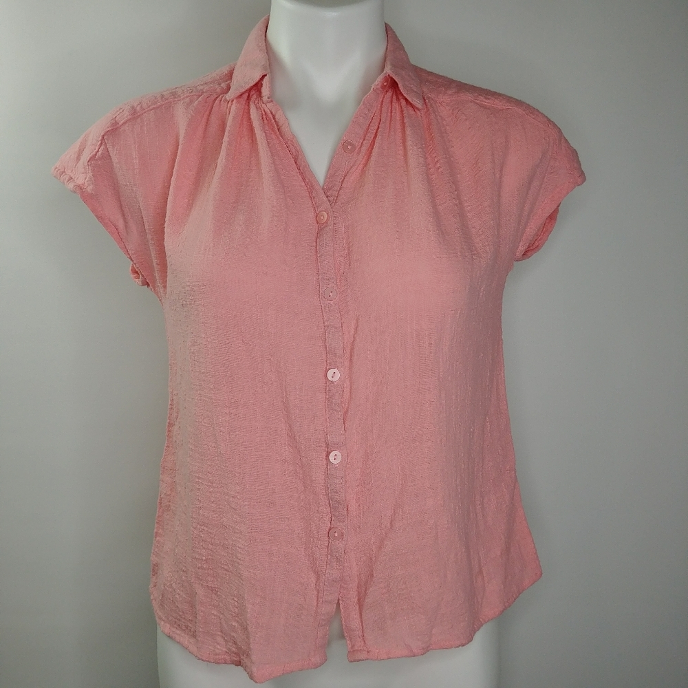Universal Threads pink button down short sleeves